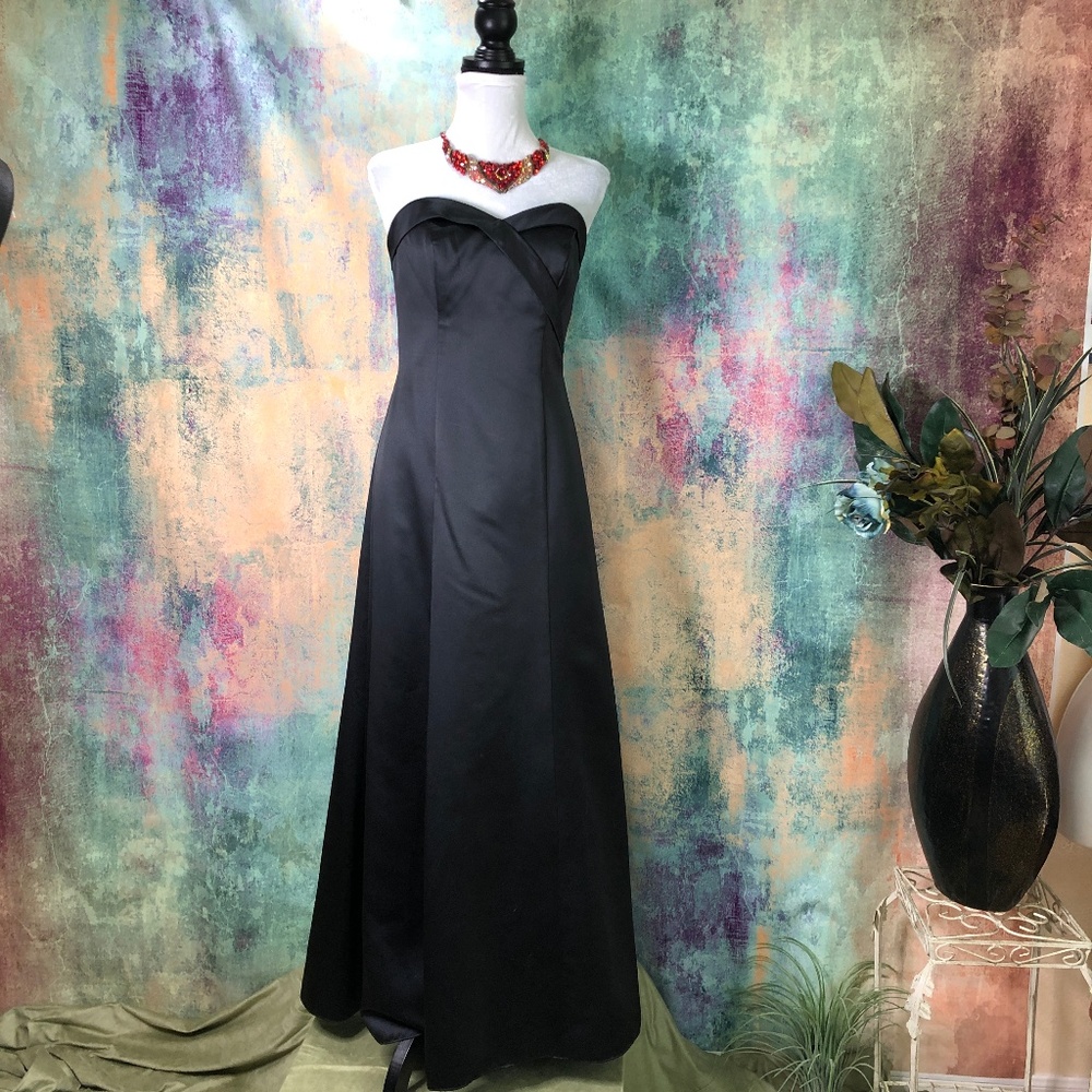 ❣️❣️Alfred Angelo Classic timeless Evening Dress❣️